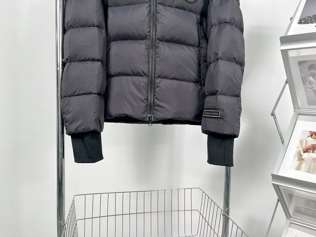 P940 Canada Goose Ouyang Nana second generation hooded down jacket Size: S-XXL